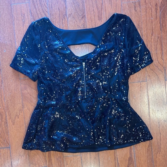 Black sparkles top size L NWT $32 - Picture 2 of 2